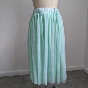 NWOT Mint green tulle half-circle skirt